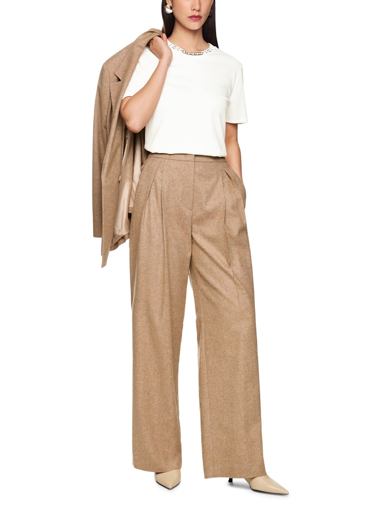 Elegantes Shirt mit Stickerei in creme