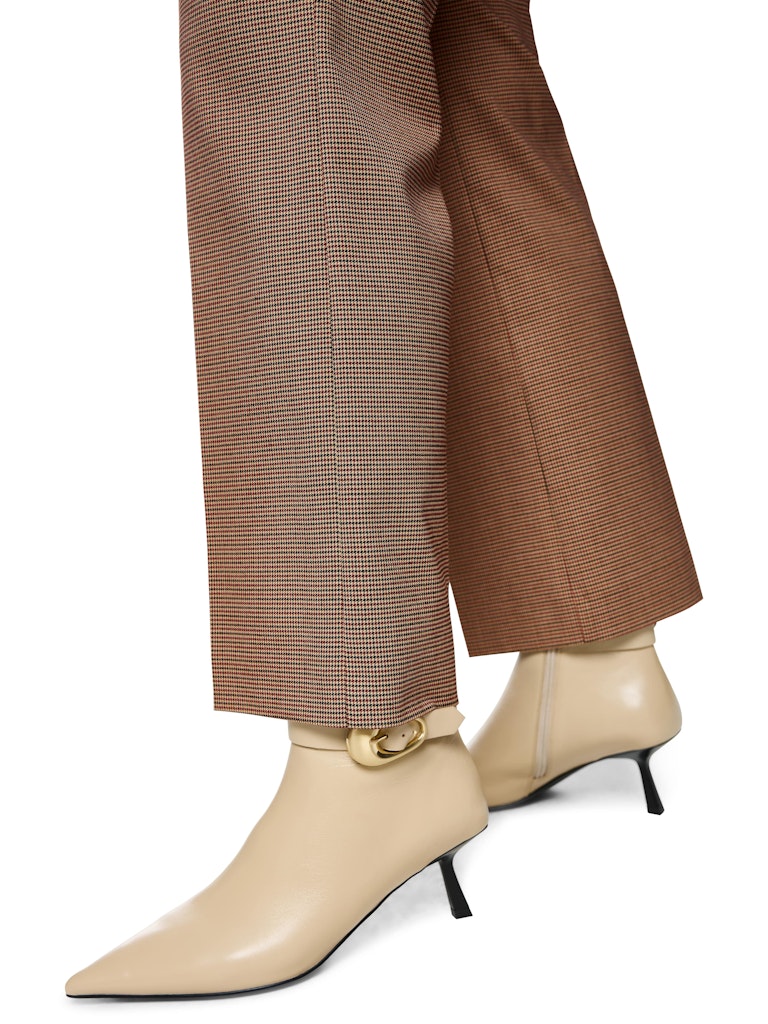 Hose mit Pepita Muster in soft maroon Modell FAID