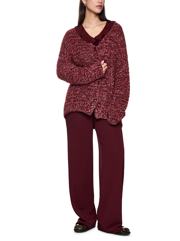 Cardigan mit Wow-Effekt in bright maroon Knitted in Germany