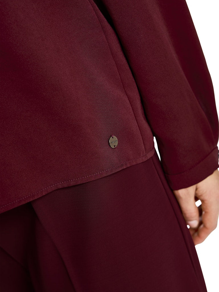 Rüschenbluse in bright maroon