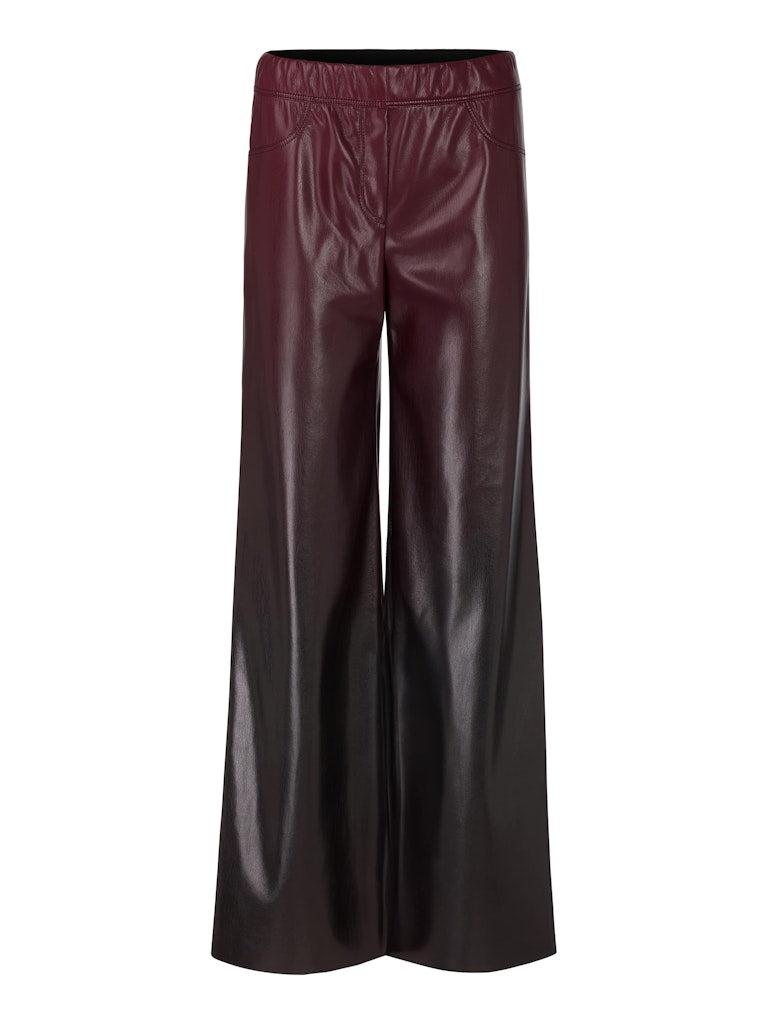 Fake-Nappa Hose in bright maroon Modell WELKOM
