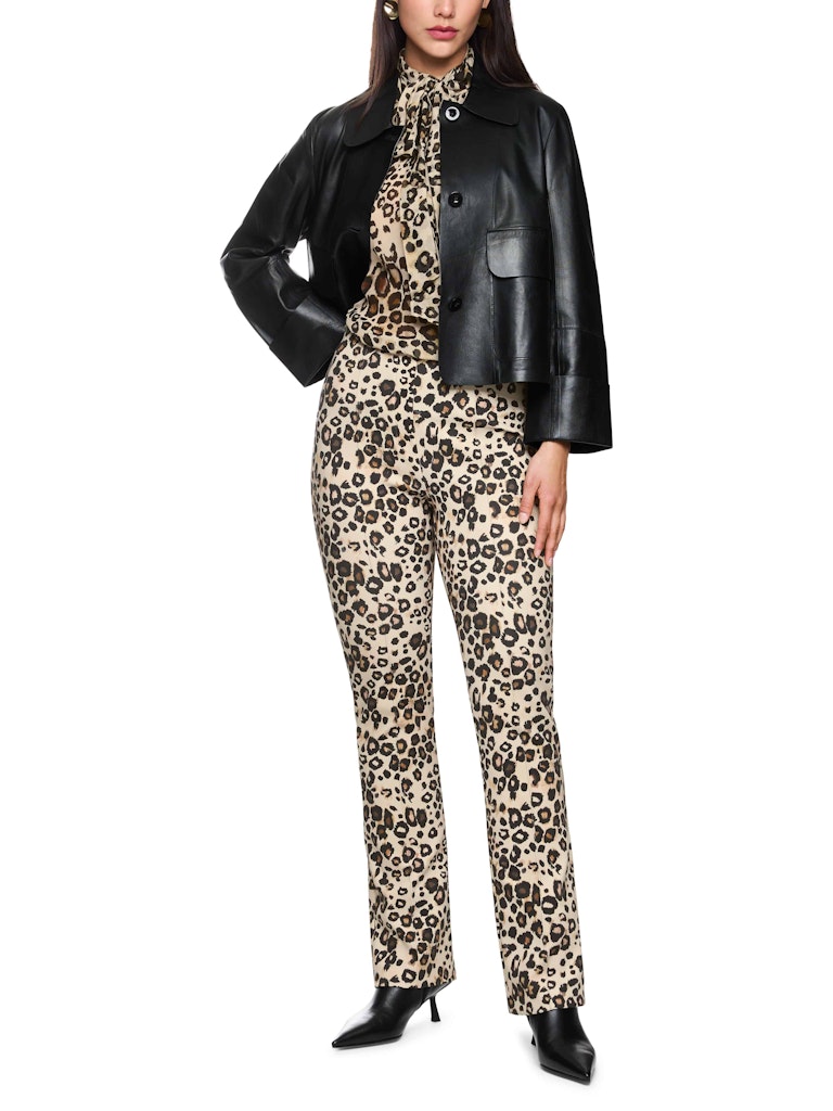 Scuba Hose im Leo-Print in soft cappuccino ModellFREDERICA