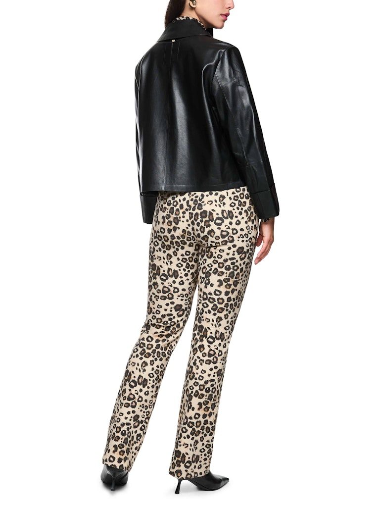 Scuba Hose im Leo-Print in soft cappuccino ModellFREDERICA