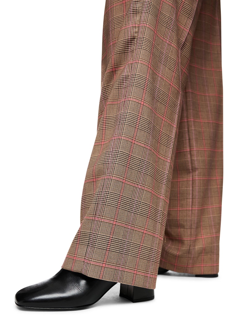 Karomuster Hose in camel Model WASCO