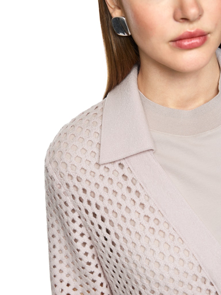 Strickmantel in Gitteroptik in desert taupe