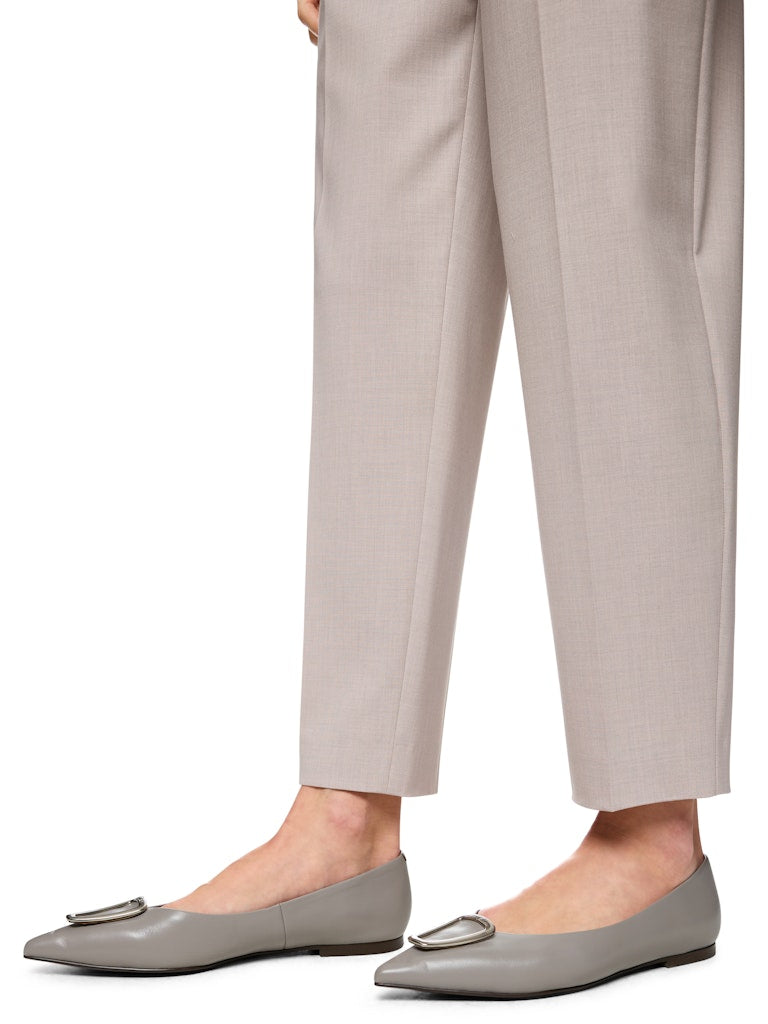 Feminine Hose in desert taupe Modell FORNDON