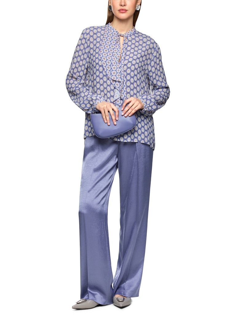 Schluppen-Bluse im Ornament-Print in bluish violet