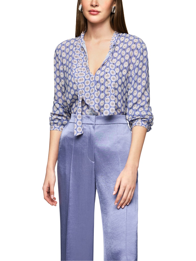 Schluppen-Bluse im Ornament-Print in bluish violet