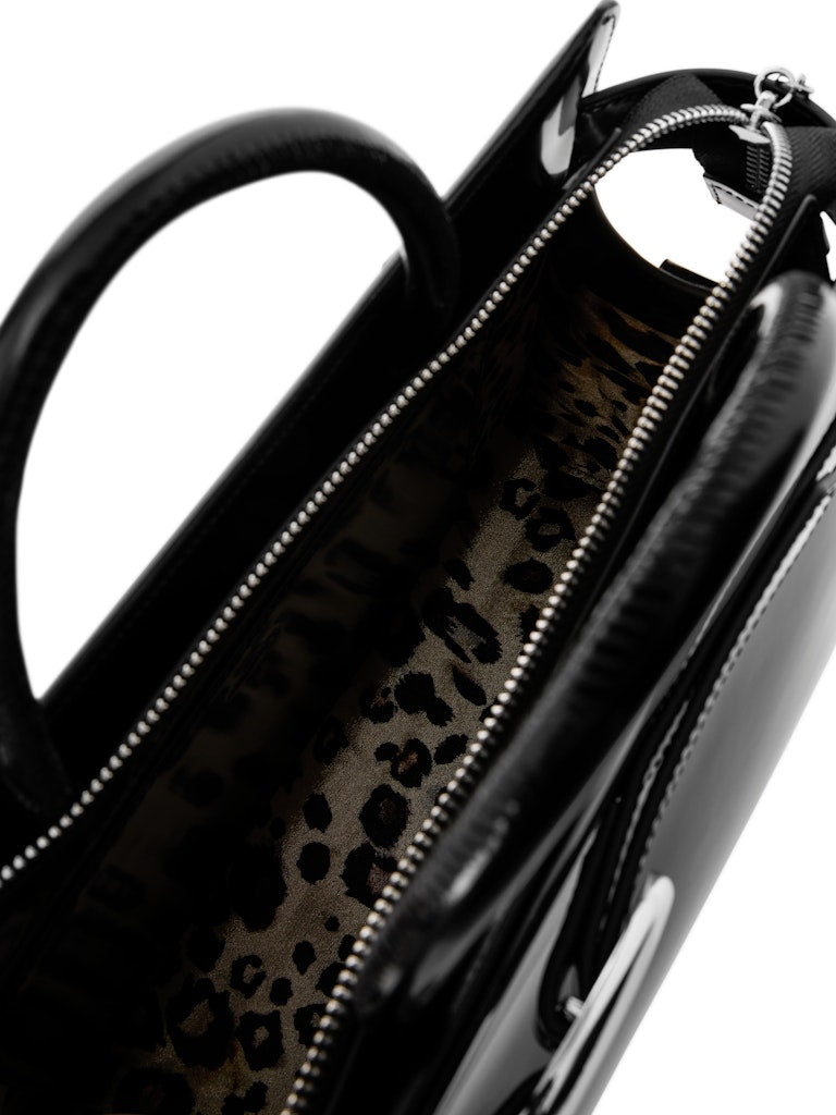 Edle Henkeltasche mit Logoschnalle in schwarz