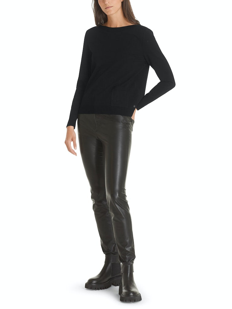 Strickpullover mit U-Boot Ausschnitt in schwarz