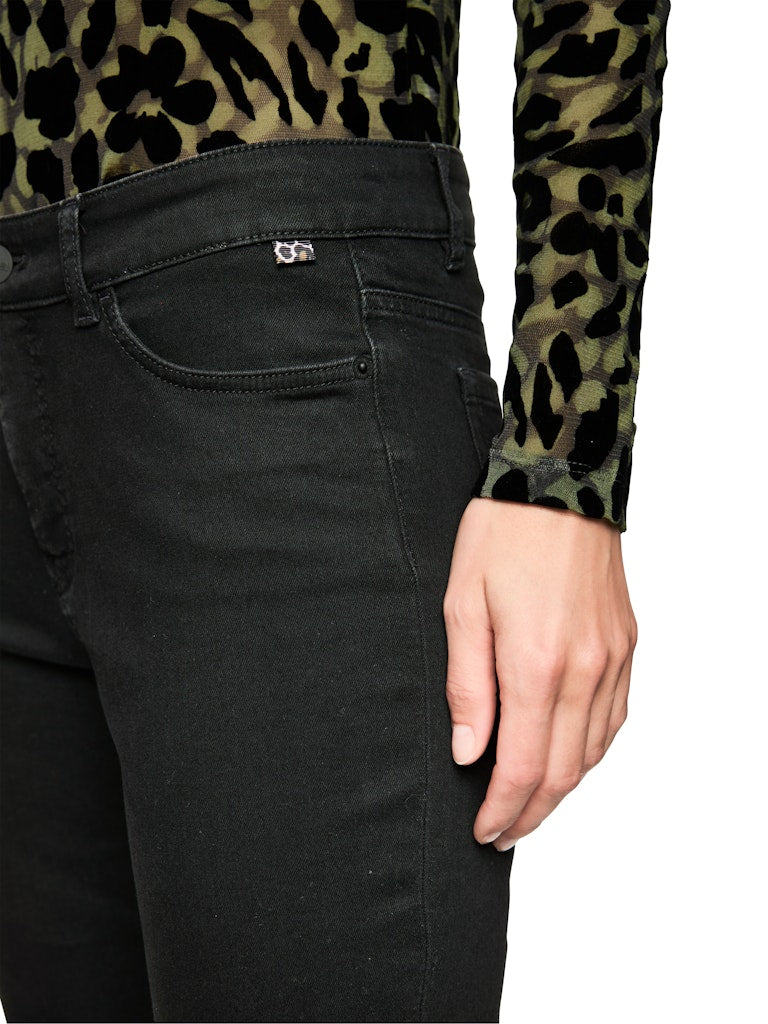 Jeans in schwarz mit Pailletten-Details Modell FORLI