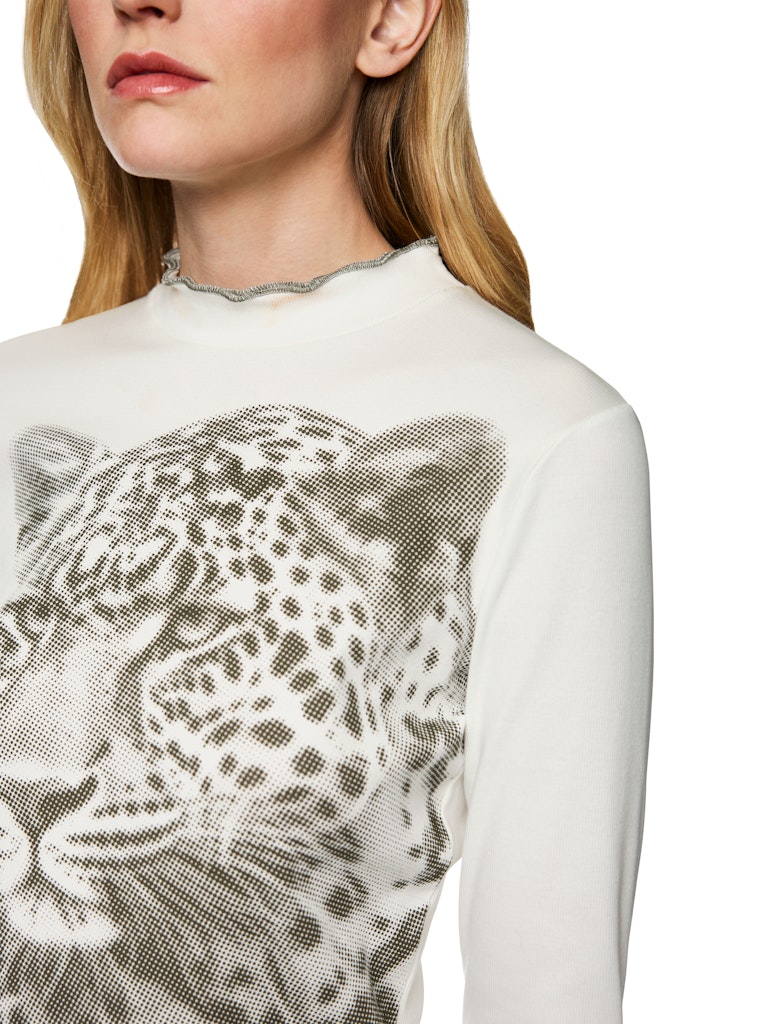 Shirt in creme mit Leo Druck