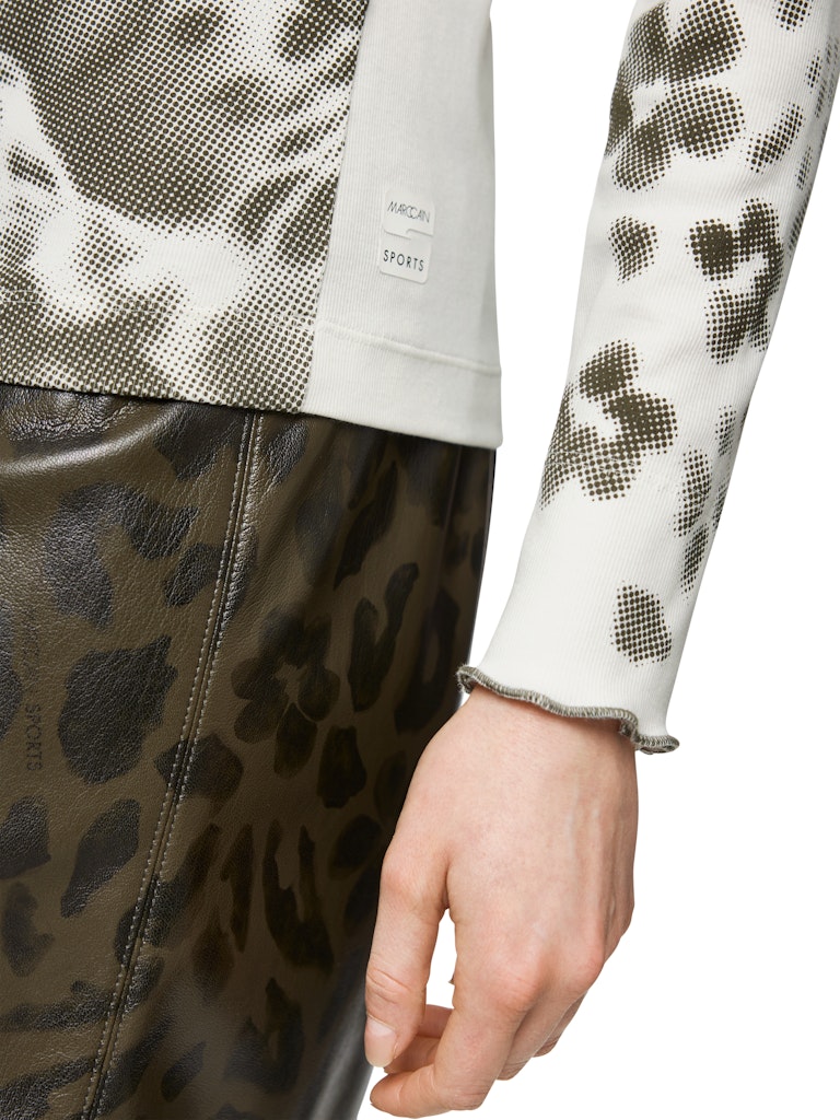 Shirt in creme mit Leo Druck