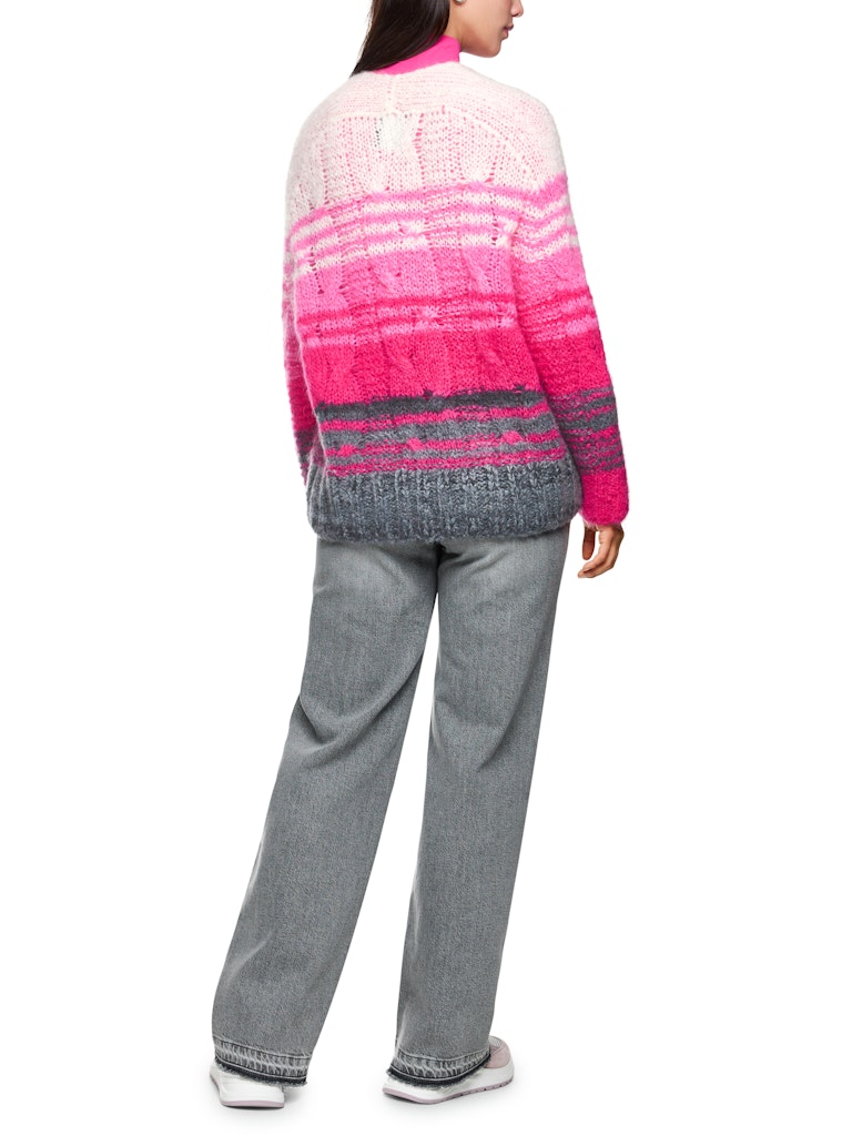Grobstrickjacke im Farbverlauf in pink Knitted in Germany