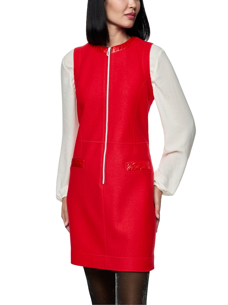 Walk Kleid in cranberry "Knitted in Germany”