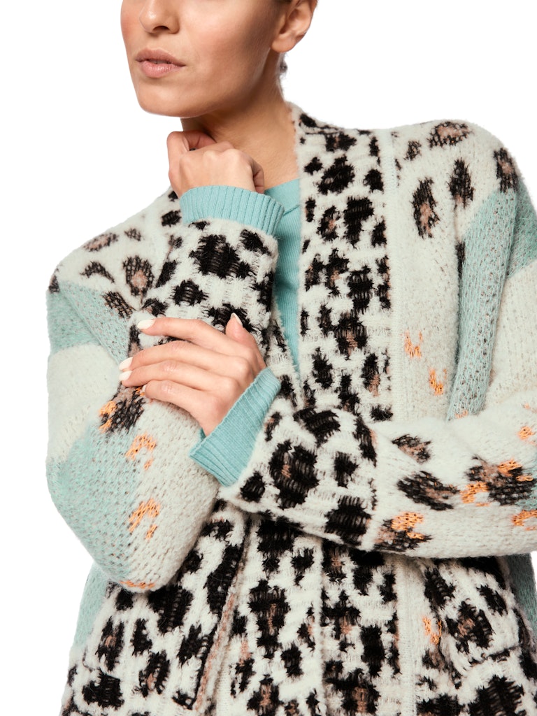 Strickjacke mit großem Karo-Muster mit Leo Details