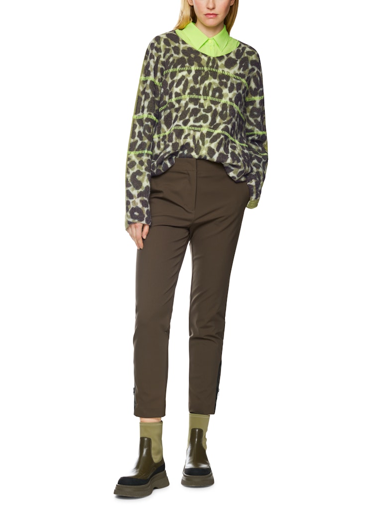 Leo-Pullover in soft olive Knitted in Germany