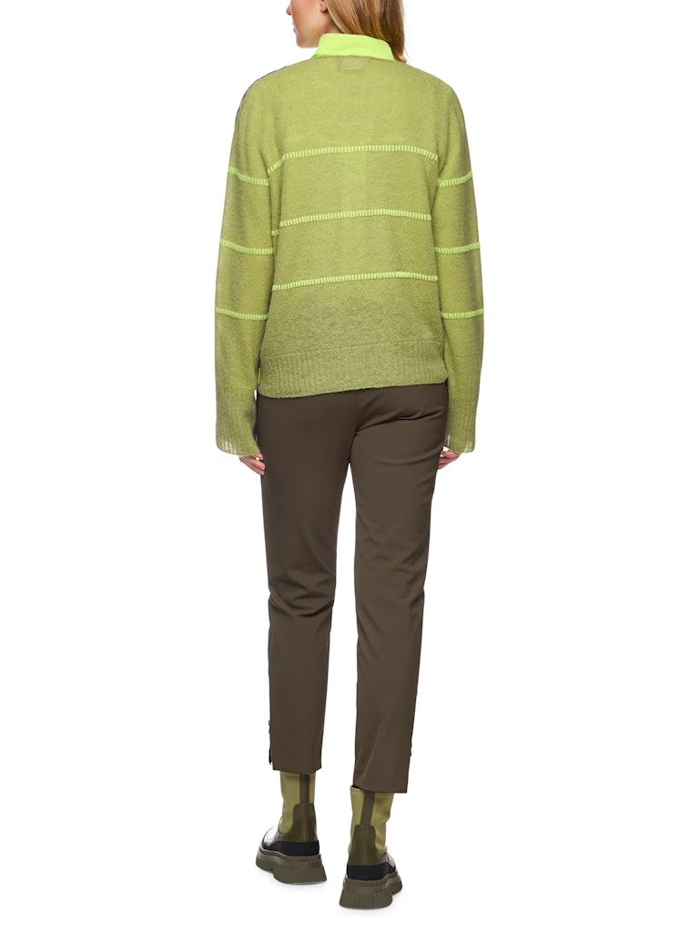 Leo-Pullover in soft olive Knitted in Germany