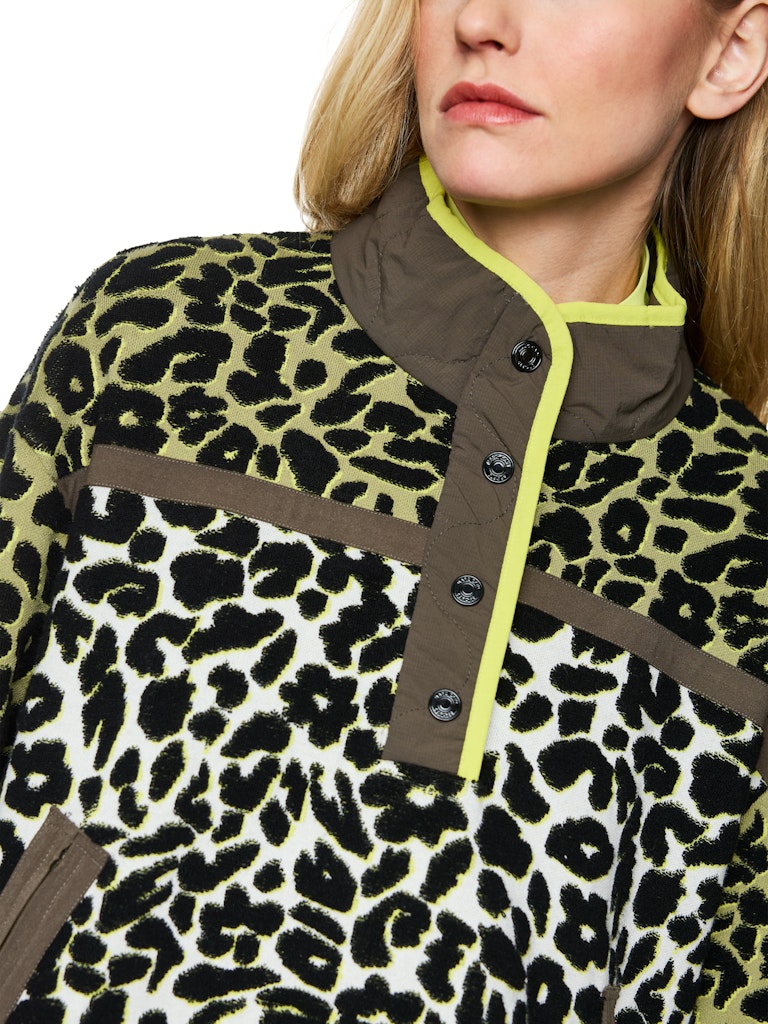 Sportlicher Pullover in olive mit 3D-Effekt-Strick