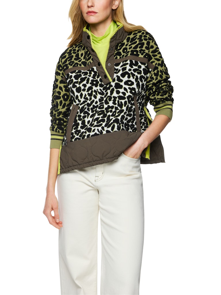 Sportlicher Pullover in olive mit 3D-Effekt-Strick