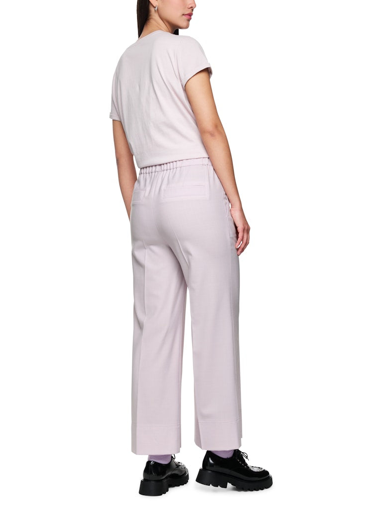 Stoffhose in soft lilac Modell WELKOM