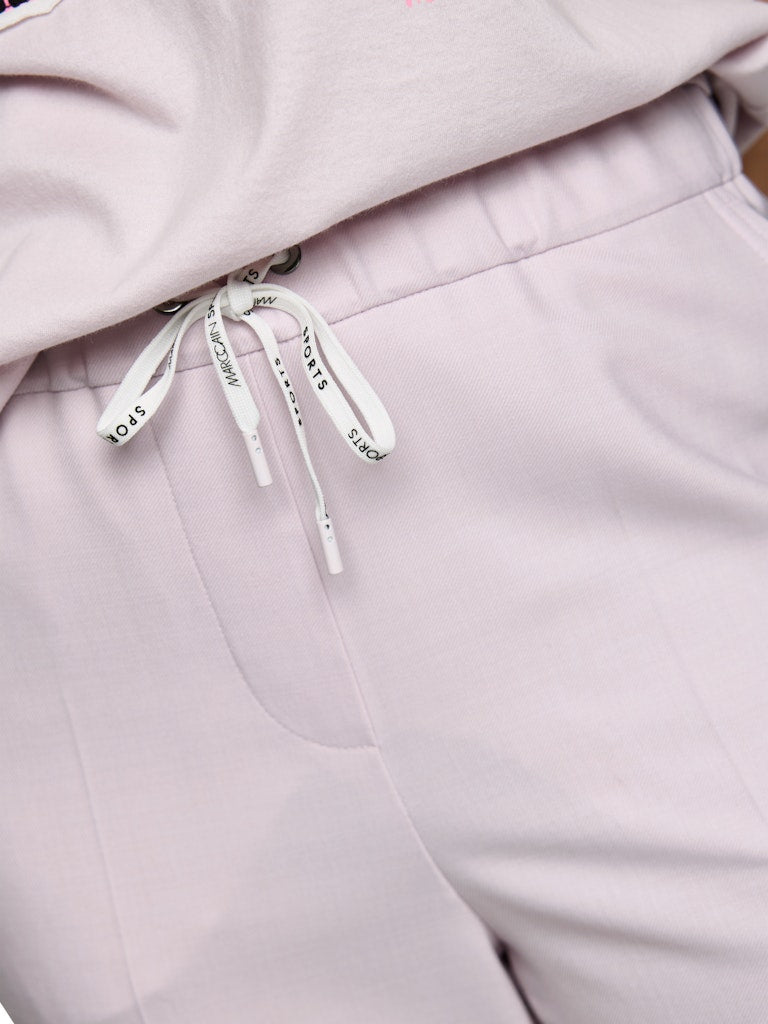 Stoffhose in soft lilac Modell WELKOM