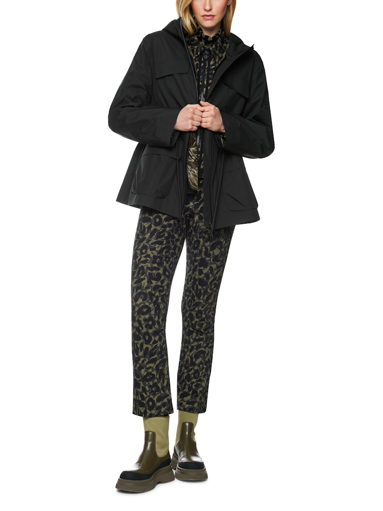 Outdoor Jacke in schwarz mit Kordelzug