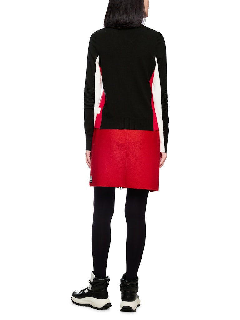 Strick Rolli in schwarz mit Details in cranberry "Rethink Together"