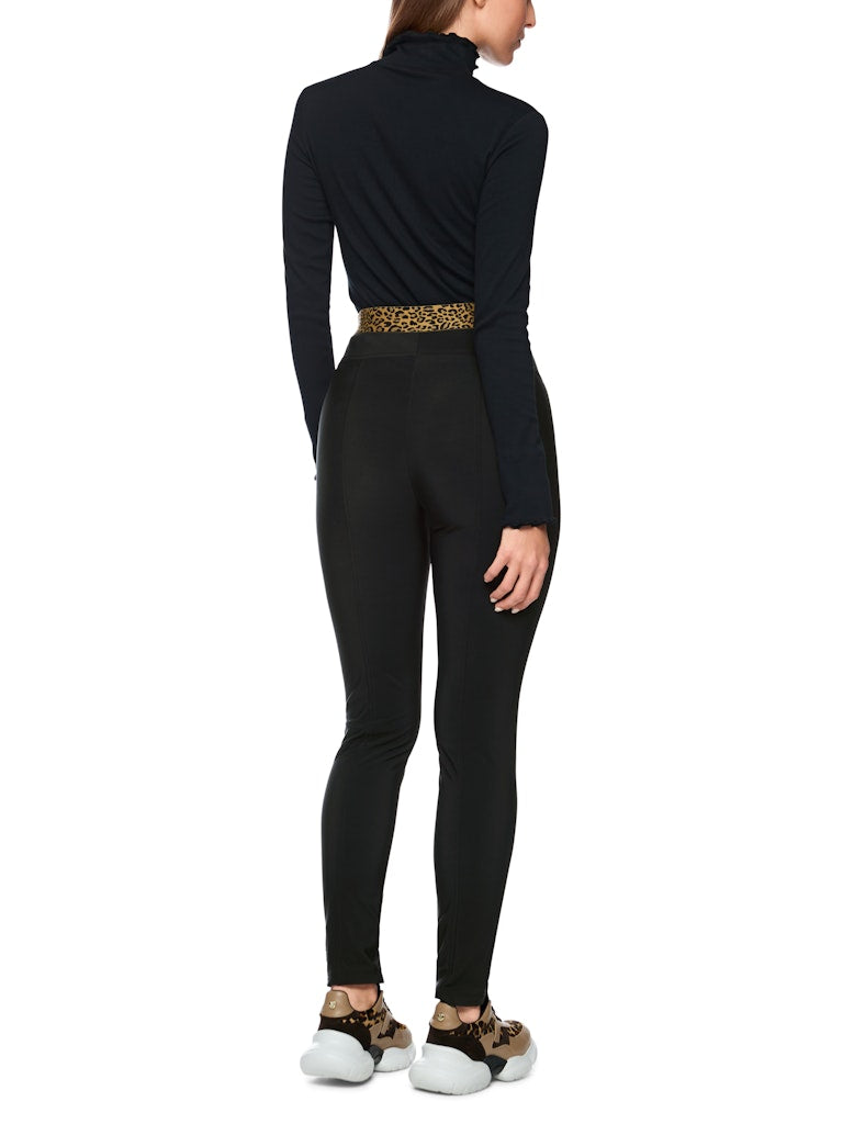 Schmale Hose im Techno-Stretch Material in schwarz Modell SOFIA