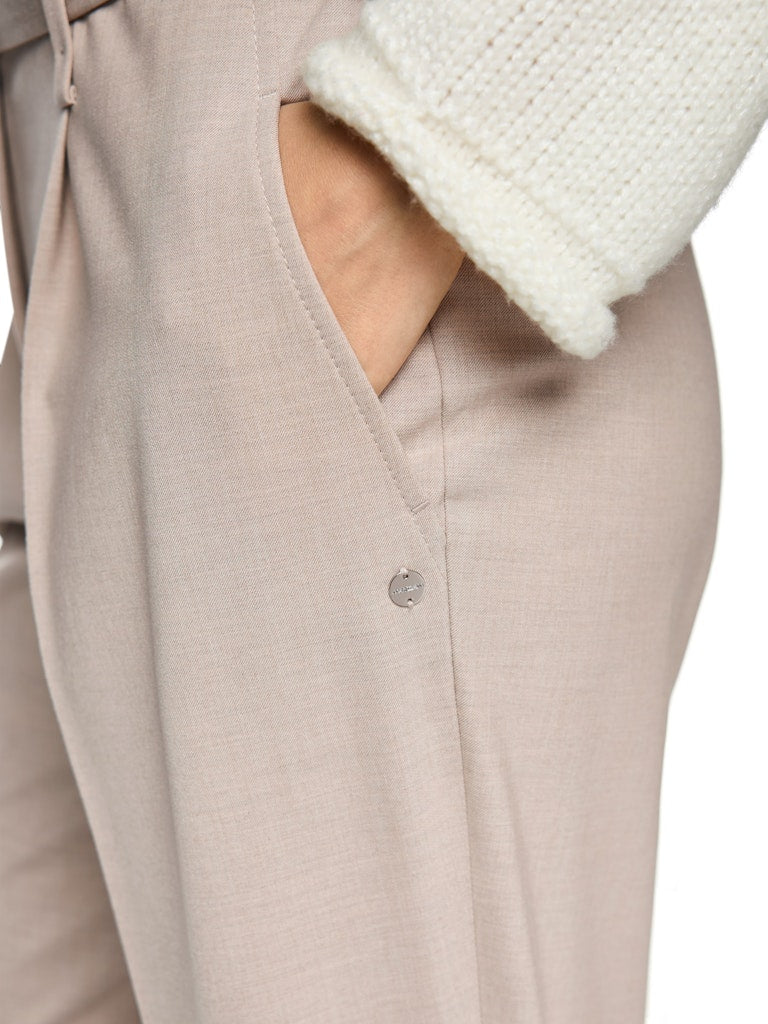 Feminine Anzug Hose in smoke Modell FAQUS