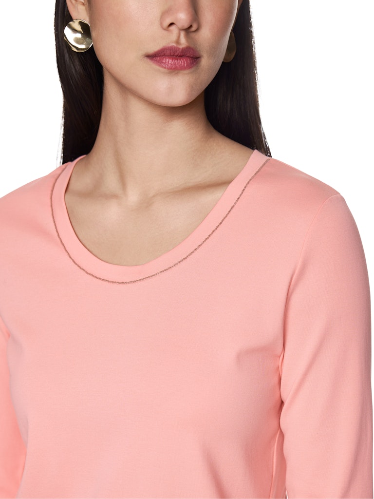 Shirt in koralle mit Details am Kragen