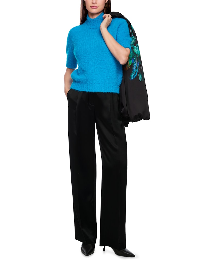 Flauschiger Pullover in bright sea