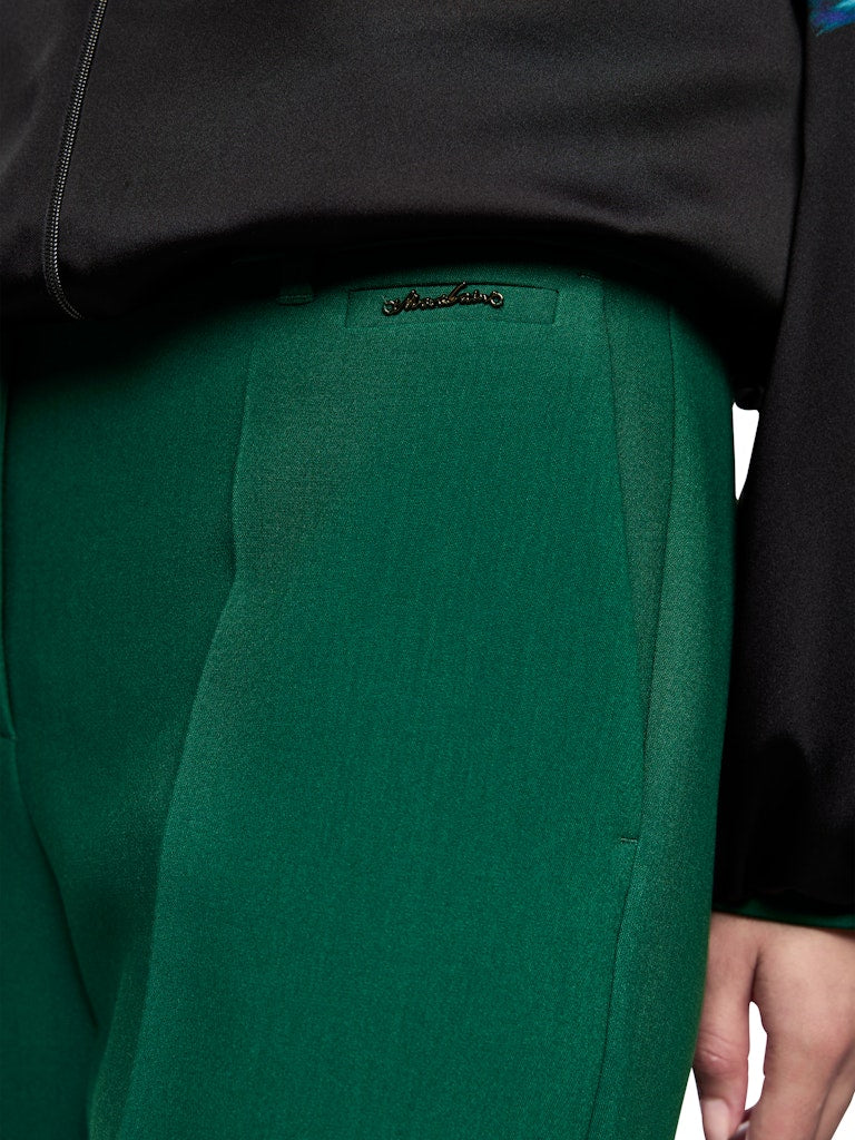 Hose in dark green Modell FORNDON