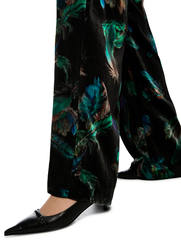 Samt-Hose mit Federprint in dark green Modell WARRI