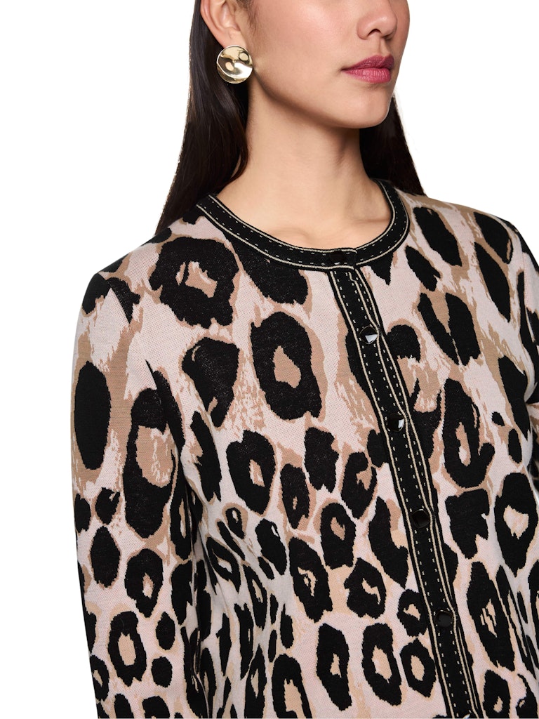 Cardigan im Leo-Muster in soft cappuccino Knitted in Germany