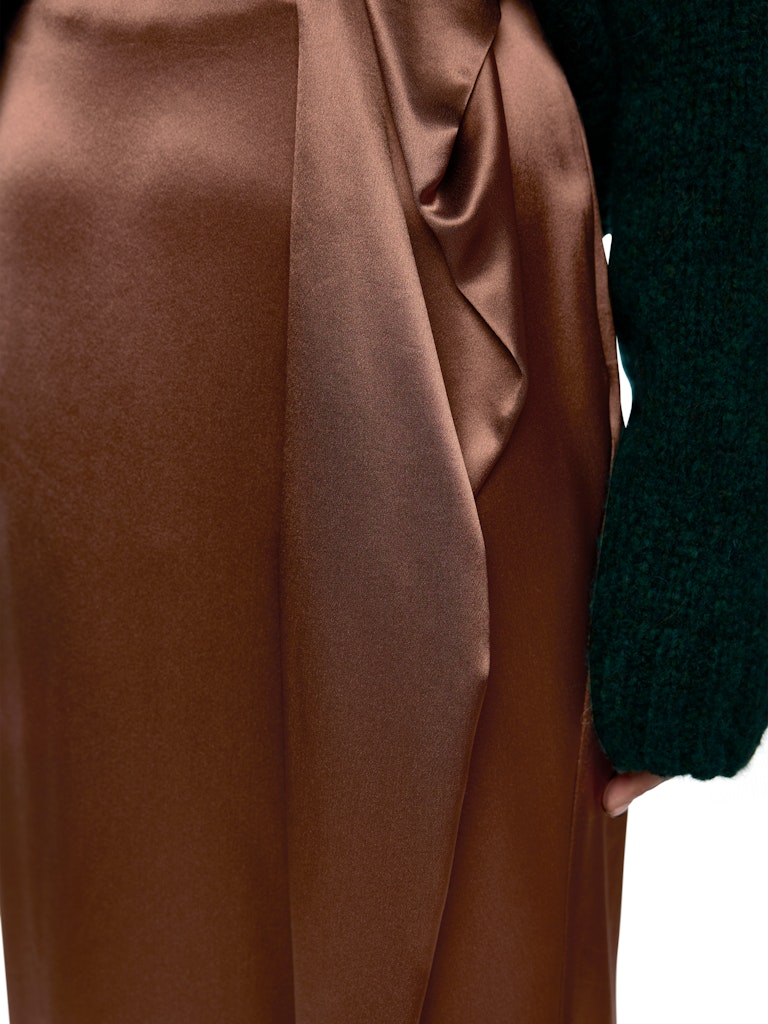 Wadenlanger Rock in dark chestnut brown