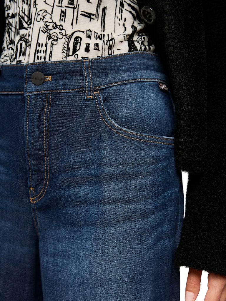 Jeans mit Details in blue denim Modell WUKARI