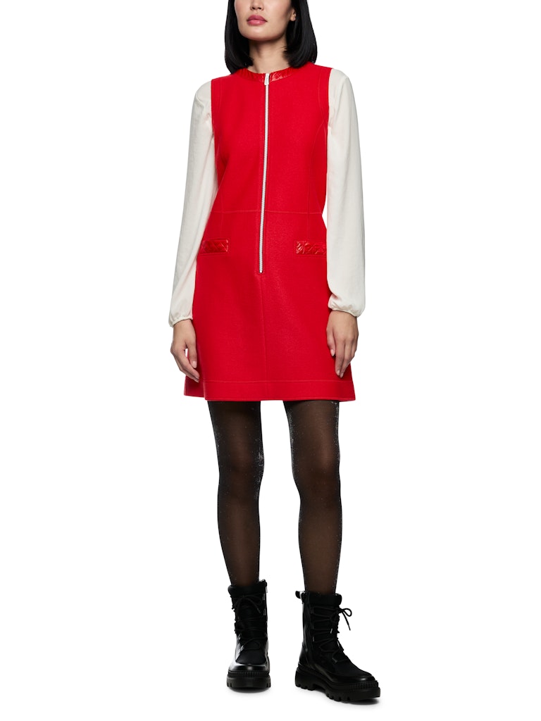 Walk Kleid in cranberry "Knitted in Germany”