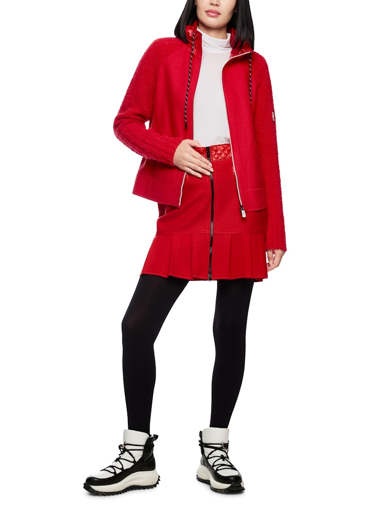 Strickjacke mit Kapuze in cranberry Knitted in Germany