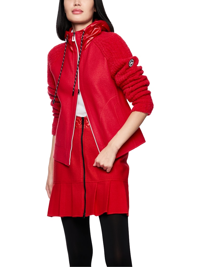 Strickjacke mit Kapuze in cranberry Knitted in Germany